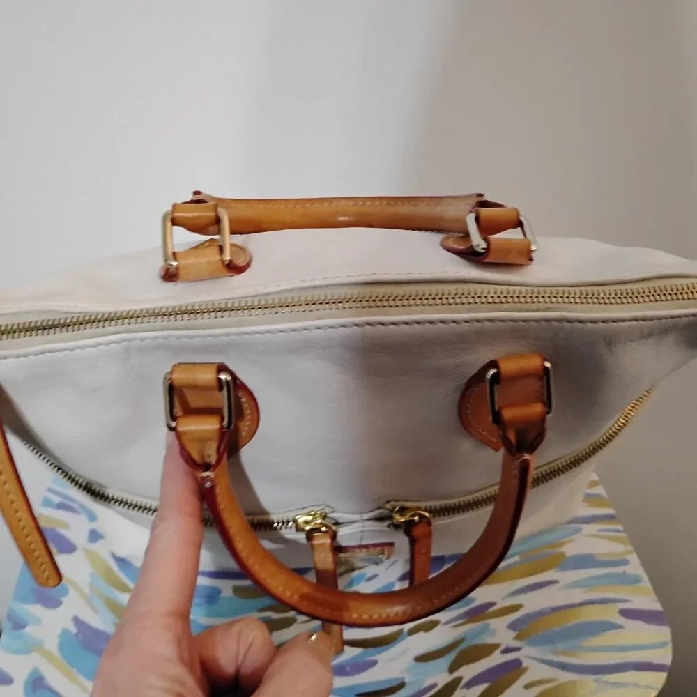 Dooney & Bourke Dillon dbl. pocket satchel White, good condition - Picture 6 of 16